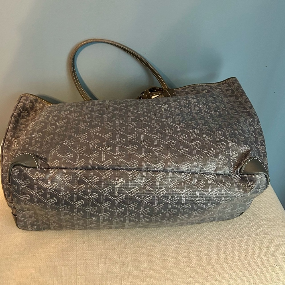 Goyard Gray Saint Louis PM Tote Bag - Picture 9 of 11